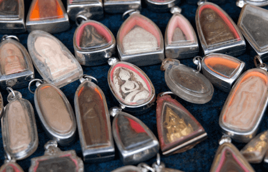 Amulette bouddhiste thailandaise souvenir Thailande